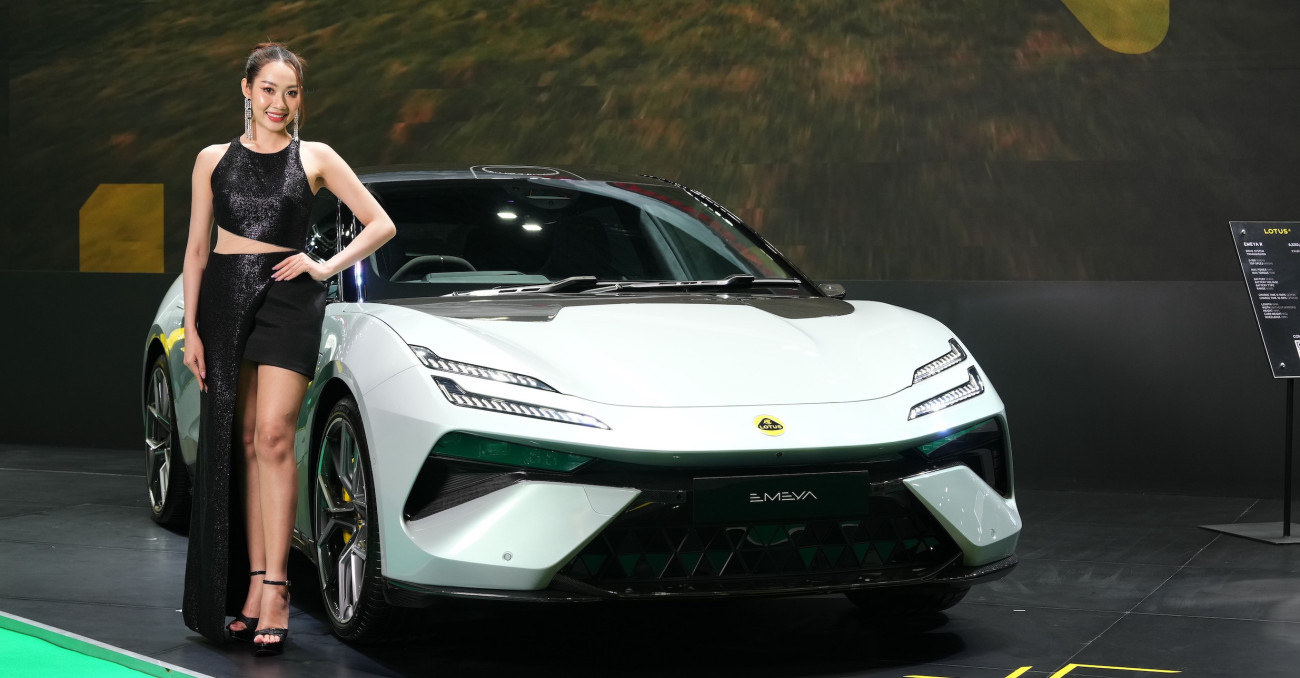 เปิดตัว “LOTUS EMEYA” สปอร์ตซีดานไฟฟ้า 100% ครั้งแรก! ใน South East Asia พร้อมยกทัพสปอร์ตหรู 2 รุ่นแฟล็กชิพ ที่งาน Motor Show 2024