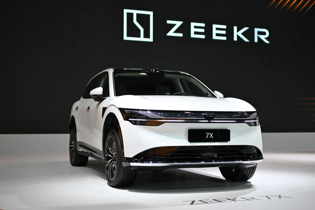 ZEEKR สร้างปรากฏการณ์ใหม่แห่งยานยนต์ไฟฟ้า ตอกย้ำแบรนด์พรีเมียมที่ล้ำหน้า พร้อมเผยโฉมครั้งแรกในไทยด้วยสุดยอดนวัตกรรม ZEEKR 001 FR และ ZEEKR 7X