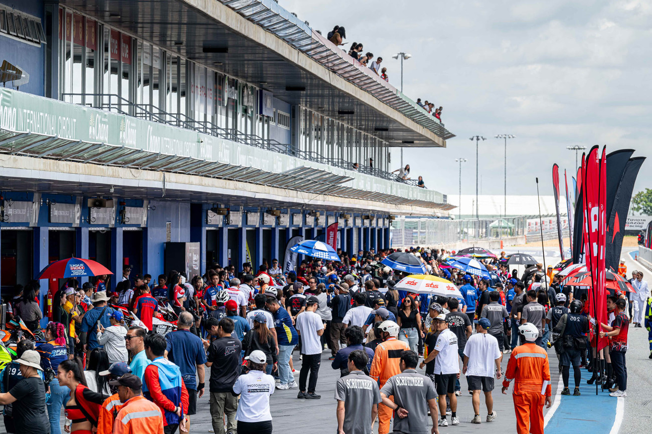 Pit Walk สุดปัง! ดารา-ยูทูบเบอร์เสริมทัพสีสัน NEXZTER BRIC Superbike 2025 เปิดฉากยิ่งใหญ่ที่บุรีรัมย์