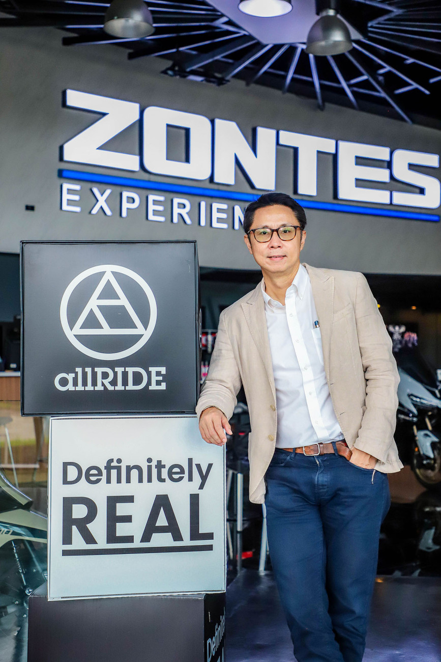 “Real MotoSports เปิดตัว ‘Zontes Experience แจ้งวัฒนะ’ ปักธงแลนด์มาร์กใหม่สายสองล้อ ยกระดับโชว์รูมระดับ Experience ชนตลาดปี 2025 แบบไม่ยั้งคันเร่ง!”