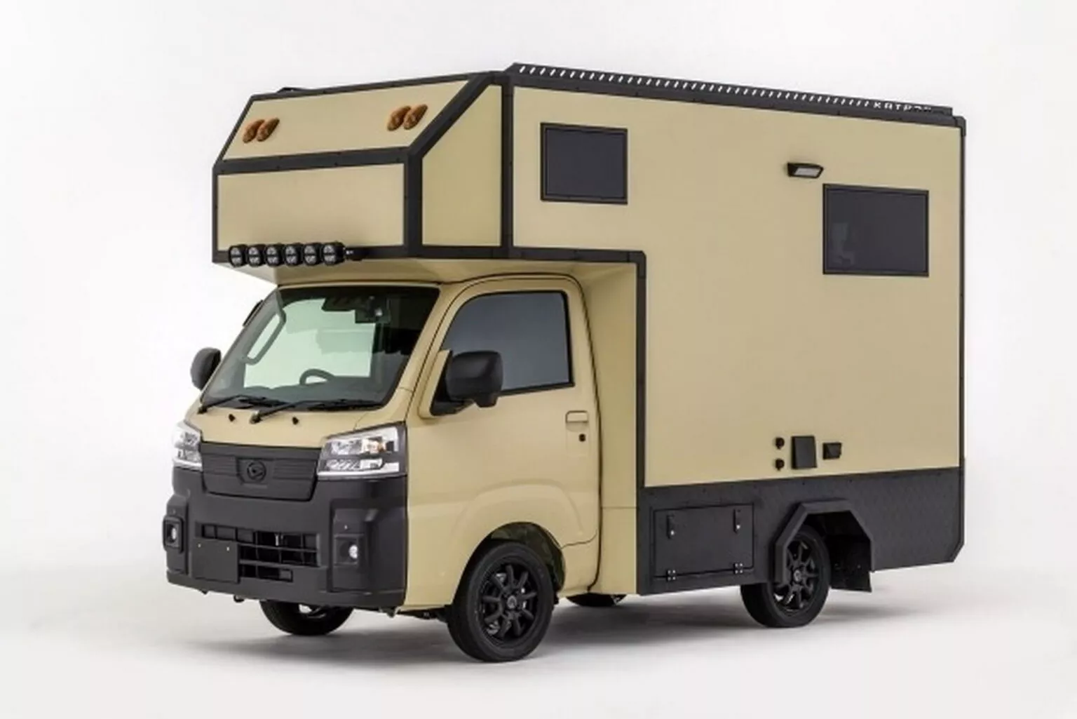 บ้านเคลื่อนที่ไซส์จิ๋วจาก Daihatsu Hijet เปลี่ยนเคอิทรัคให้เป็นมินิโฮมพักได้ 4 คน