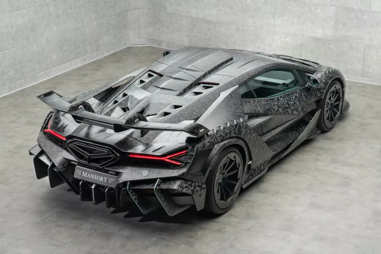 Mansory จัดเต็ม Lamborghini Revuelto Carbonado X ไฮเปอร์คาร์ 1,104 แรงม้า