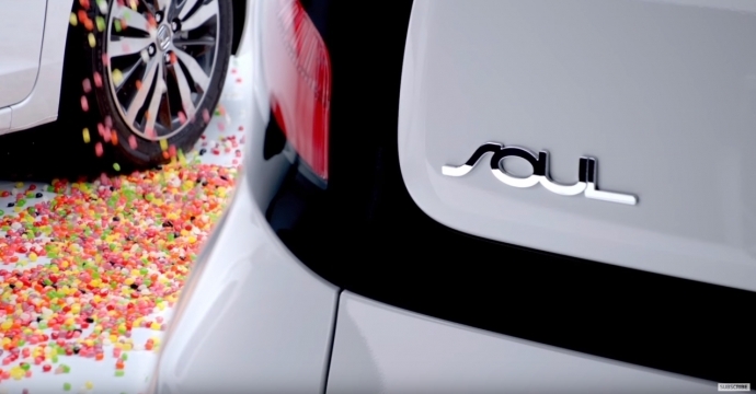 Kia Motors America เผยวีดีโอ กับ Kia Soul ปีล่าสุด เทียบกันจะๆ