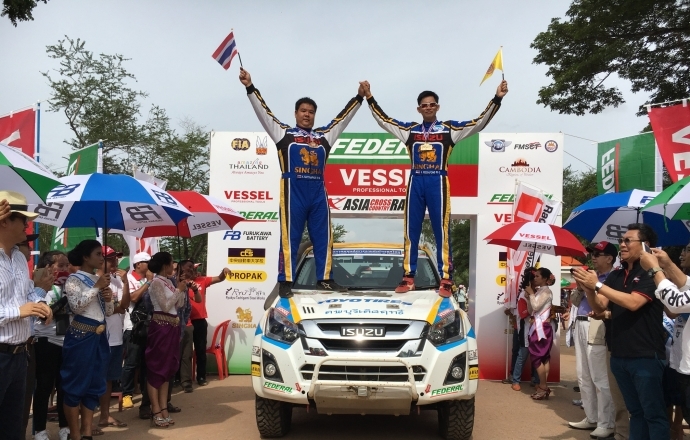 ISUZU D-MAX Blue Power กวาดเรียบทุกแชมป์ ในการแข่งขันสุดโหด Asia Cross Country 2016