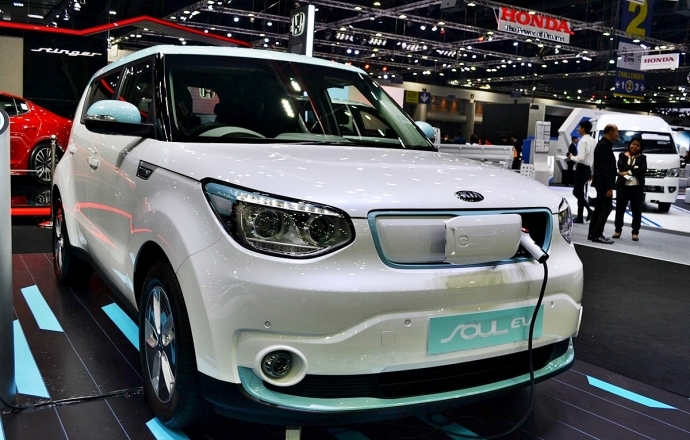 ยลโฉมจริง!! KIA Soul EV ยานยนต์รักษ์โลกพลังไฟฟ้า บุกไทยแล้ว เพียง 2.297 ล้านบาท
