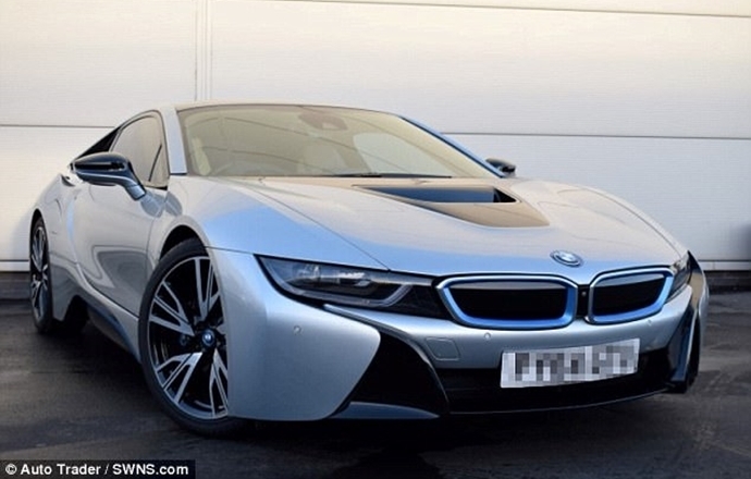 BMW i8 ของ เวย์น รูนี่ย์ ถูกประกาศขายหลังเจ้าตัวโดนสั่งห้ามขับรถจากเมาแล้วขับ