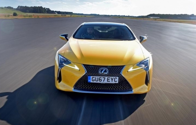 บอสใหญ่เลกซัสบอกใบ้ Lexus F อาจมาในรูปแบบรถยนต์ไฟฟ้าก็เป็นได้