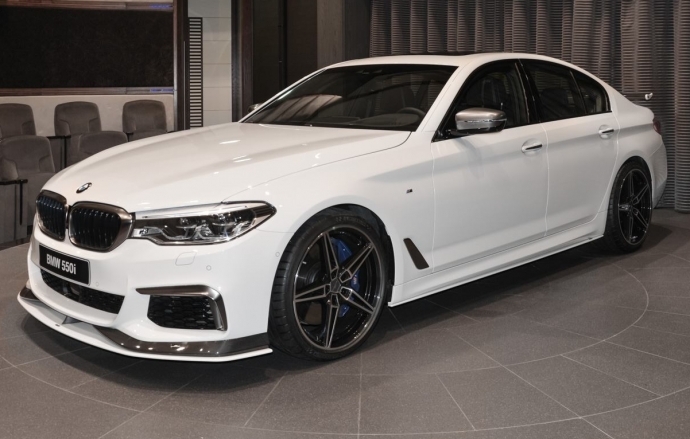 รถยนต์หรู BMW M550i แต่งทรงโดยชุด AC Schnitzer