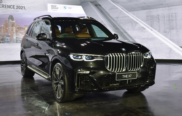 ยลโฉมจริง!! 2021 BMW X7 CKD พี่ใหญ่….เอสยูวีพรีเมี่ยมประกอบไทย ออพชั่นครบ ค่าตัวถูกกว่าเริ่ม 5.999 ล้านบาท