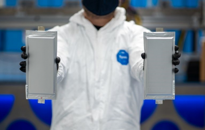 Ford และ BMW จับมือลงทุน 4 พันล้านบาท ในบริษัท Startup แบตเตอรี่ Solid-State พร้อมใช้งานในปี 2030