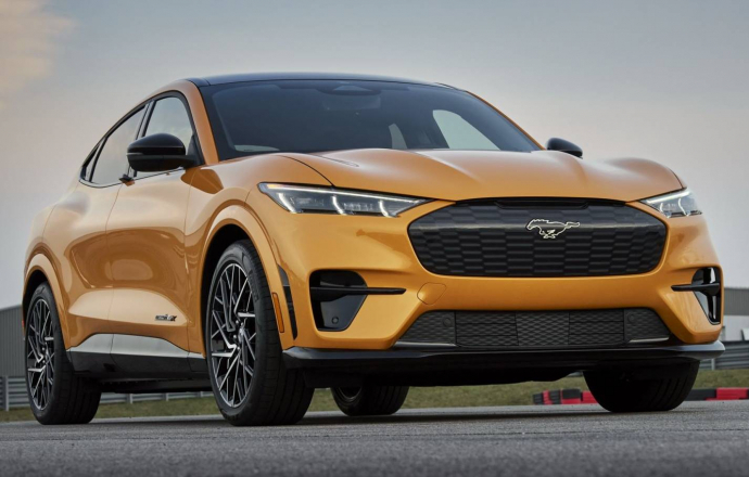 ฟอร์ดขายรถใหม่รถไฟฟ้า Ford Mustang Mach-E กว่า 27,000 คัน ในปี 2021