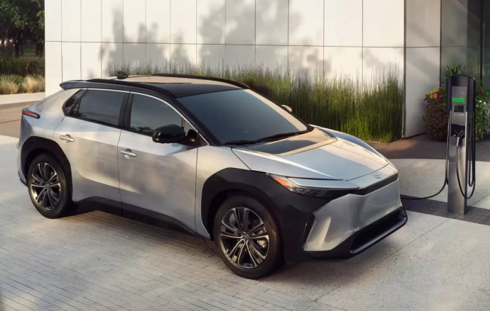 หุ้นของ Toyota และ Subaru ร่วงกราว หลังมีข่าวเรียกรถไฟฟ้าคันแรกของตัวเองคืน เพราะล้ออาจหลุดได้