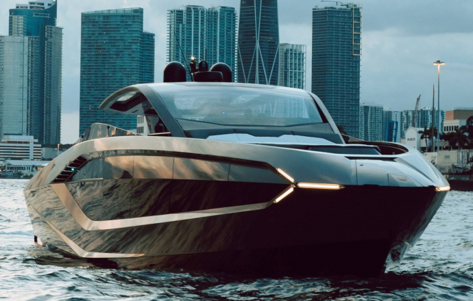 เรือยอทช์ Lamborghini 63 Superyacht โดย Tecomar มาถึงไมอามีแล้ว